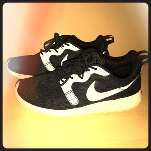 Nike roshe run hyperfuse